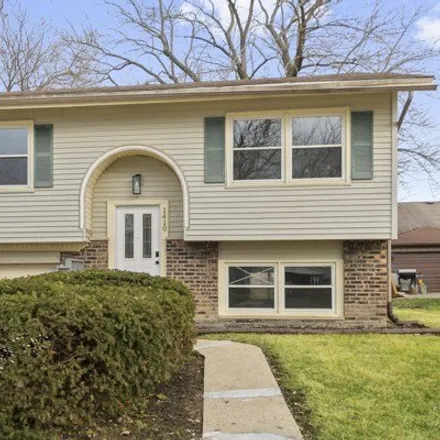 Buy this 3 bed house on 1348 Summit Drive in Lockport, IL 60441