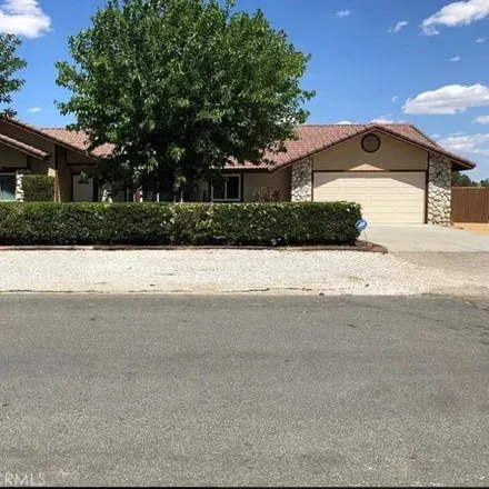 Buy this 3 bed house on 13455 Cochise Road in Apple Valley, CA 92308