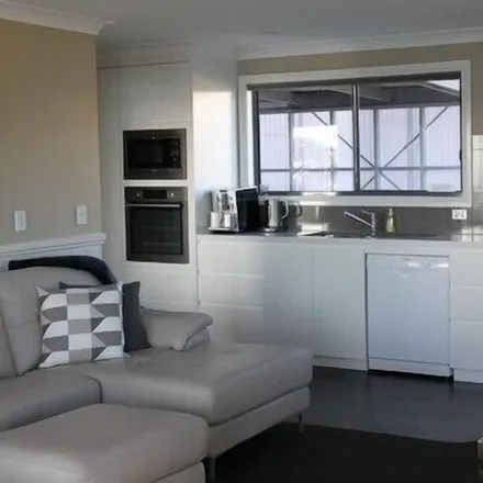 Image 2 - Binalong Bay TAS 7216, Australia - House for rent