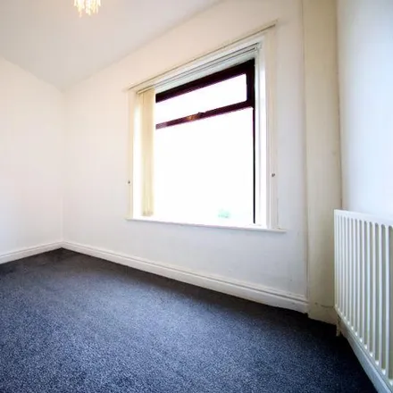 Image 5 - Moor Bottom Road, Huddersfield, HD1 3JN, United Kingdom - Townhouse for rent