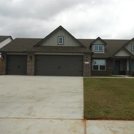 Rent this 3 bed house on 1414 East Utica Place in Broken Arrow, OK 74011