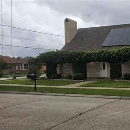 Rent this 3 bed house on 1301 E Genie St in Chalmette, Louisiana