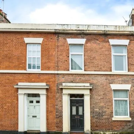 Buy this 3 bed townhouse on Golden Lion in Upper Church Street, Oswestry