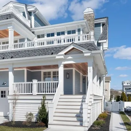 Buy this 7 bed house on 163 27th Street in Avalon, Cape May County
