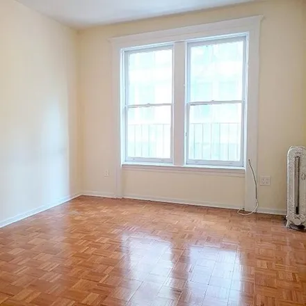 Rent this studio house on 26 West 27th Street in New York, NY 10001