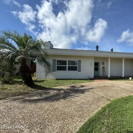 Rent this 3 bed house on 904 E 2nd Ct in Panama City, Florida