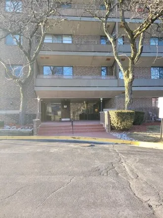 Buy this 2 bed condo on unnamed road in Hazel Crest, IL 60429