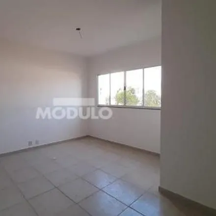 Buy this 3 bed apartment on unnamed road in Jardim Patrícia, Uberlândia - MG