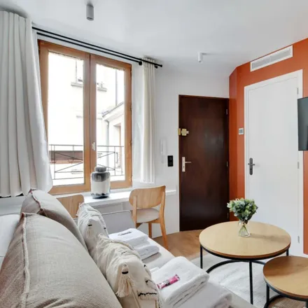Rent this 1 bed apartment on 7 Rue Dailly in 92210 Saint-Cloud, France