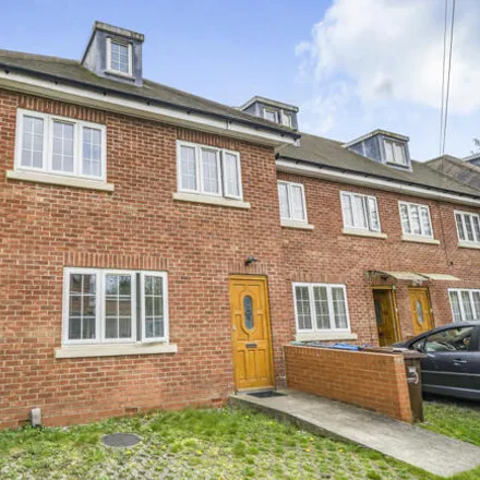 Image 1 - Risley Close, London, SM4 5DS, United Kingdom - Townhouse for sale