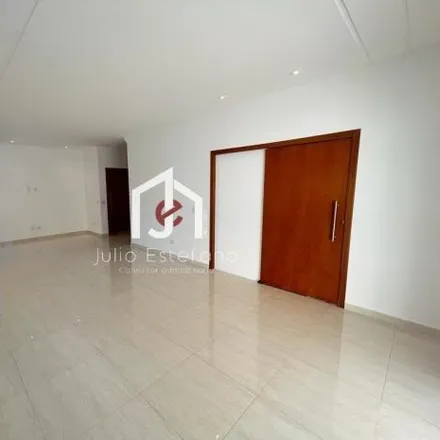 Buy this 3 bed house on Rua José Leonildes Monteiro in Caixa d'Água, Taubaté - SP