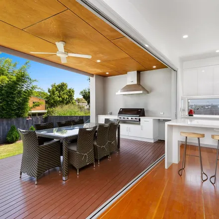 Image 9 - 38 King Arthur Terrace, Tennyson QLD 4105, Australia - Apartment for rent
