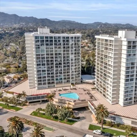 Image 2 - 206 Ocean Avenue, Santa Monica, CA 90402, USA - Condo for sale