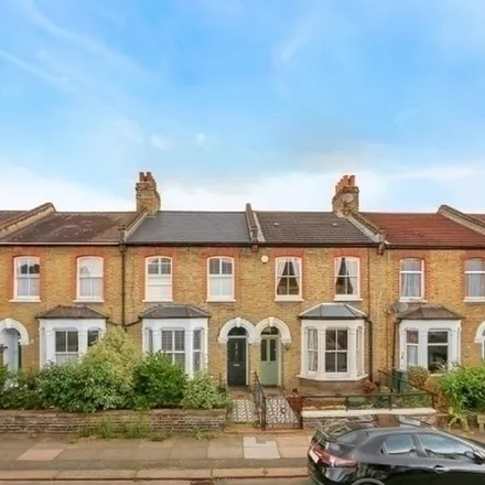 Rent this 3 bed townhouse on 22 Blagdon Road in London, SE13 7HL