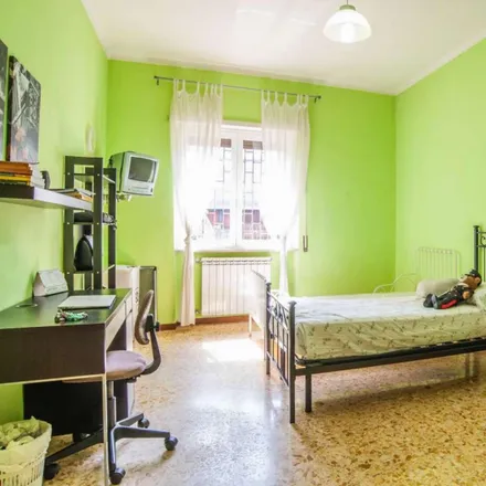 Rent this 4 bed room on Via Nomentana in 685D, 00141 Rome RM