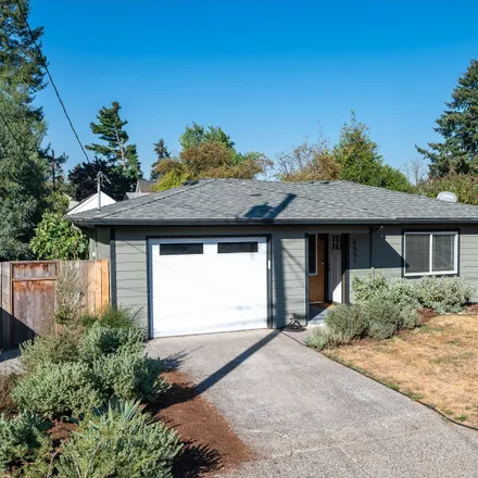 Buy this 4 bed house on 6551 Southeast 69th Avenue in Portland, OR 97206