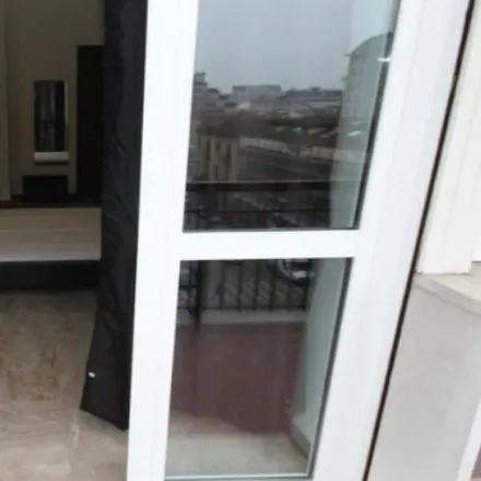 Rent this 4 bed room on Viale Sabotino 15 in 20135 Milan MI, Italy