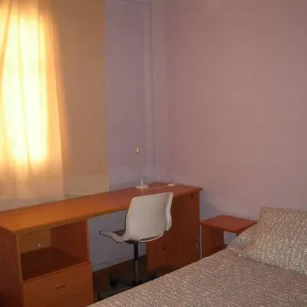 Rent this 3 bed apartment on Calle de Domingo Ram in 45, 50017 Zaragoza