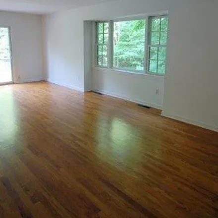 Rent this 4 bed apartment on 132 Eleven Levels Road in Ridgefield, CT 06877