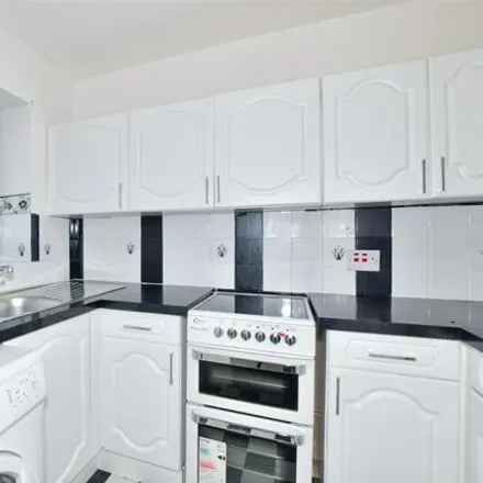 Image 5 - Court Place, Castle Hill Avenue, Folkestone, CT20 2QU, United Kingdom - Apartment for sale