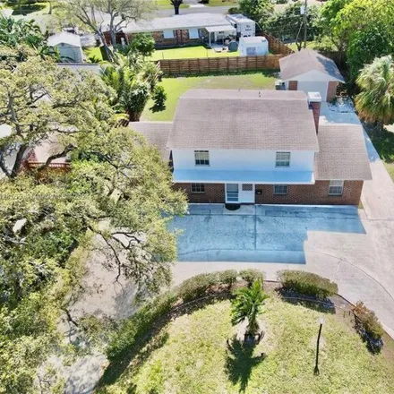 Image 2 - 822 Poplar Drive, Lake Park, Palm Beach County, FL 33403, USA - House for sale