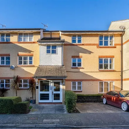 Rent this 1 bed apartment on 9-14 Heddington Grove in London, N7 9SY