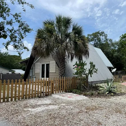 Buy this 2 bed house on 16751 Hodges Avenue in Cedar Key, FL 32625