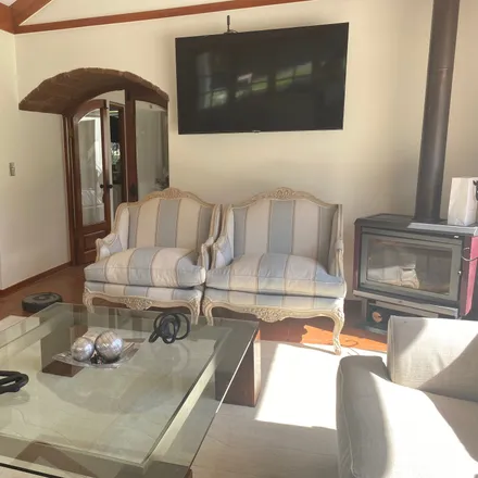 Buy this 5 bed house on Doc Kennedy in Santa Sara, 938 0000 Batuco