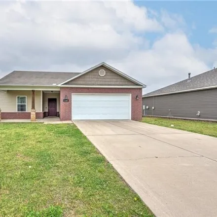 Buy this 3 bed house on 1189 South Gentle Valley Drive in Fayetteville, AR 72704