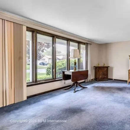 Image 5 - 198 Sprucewood Terrace, Sheridan Meadows, Buffalo, NY 14221, USA - House for sale