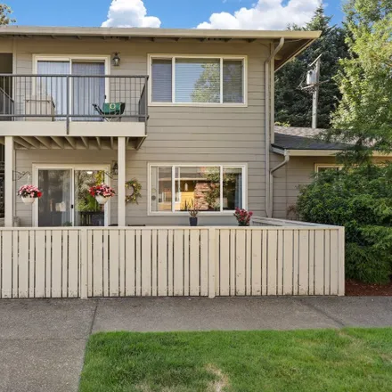 Buy this 2 bed condo on 2543 Southwest Spring Garden Street in Portland, OR 97219