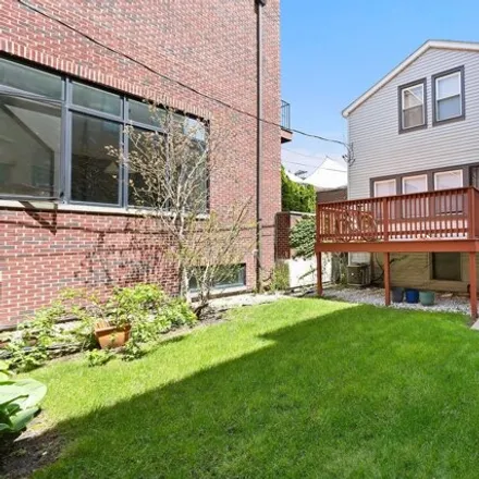 Image 3 - 1835 North Wolcott Avenue, Chicago, IL 60614, USA - House for sale