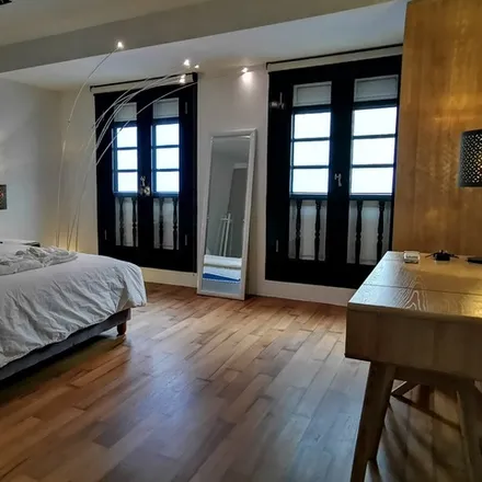 Rent this 1 bed room on Spottiswoode Park Road in Spottiswoode Park Estate, Singapore 088642