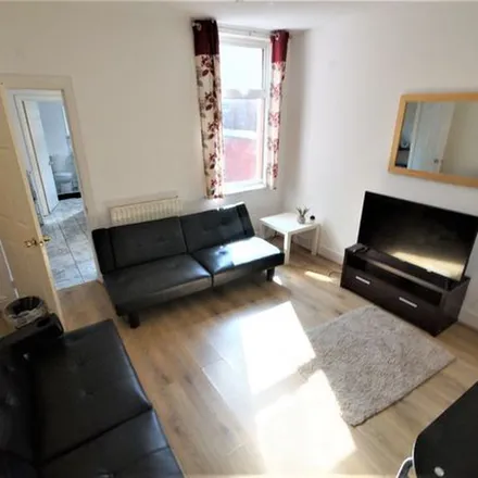 Rent this 3 bed townhouse on 76 Northfield Road in Coventry, CV1 2BP