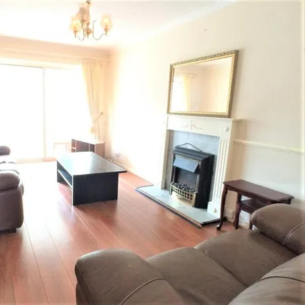 Rent this 5 bed duplex on 121 Wellman Croft in Selly Oak, B29 6NS