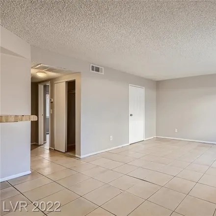 Image 6 - 3443 East Cheyenne Avenue, North Las Vegas, NV 89030, USA - Duplex for rent