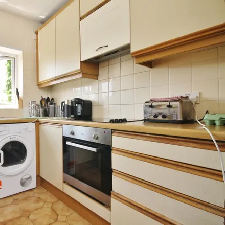 Image 3 - Hannibal Road, Stanwell, TW19 7HH, United Kingdom - Apartment for rent