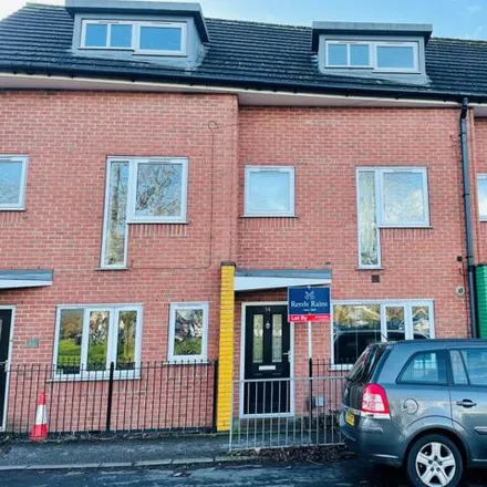 Rent this 3 bed townhouse on Marsh Head PH in High Street, Newcastle-under-Lyme