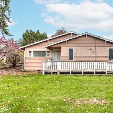 Buy this 3 bed house on 2027 East Main Street in Hillsboro, OR 97123