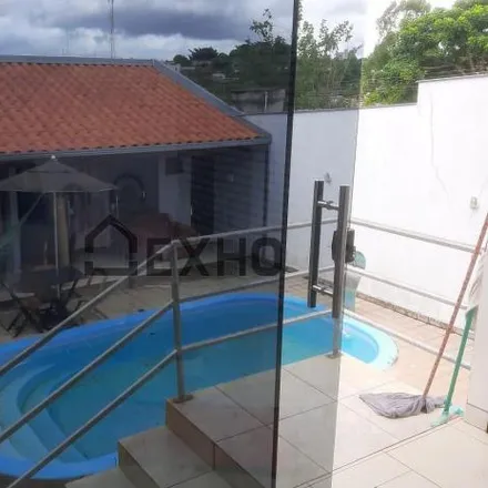 Buy this 3 bed house on Rua Guaxupe in Jardim Suiço, Anápolis - GO