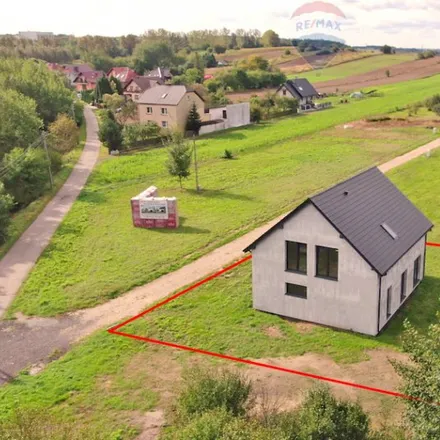 Buy this 6 bed house on ING Bank Śląski Oddział w Lędzinach in Hołdunowska 18b, 43-143 Lędziny