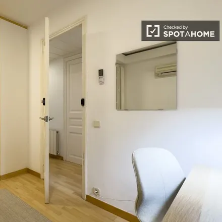 Image 2 - Carrer de Bac de Roda, 89-91, 08005 Barcelona, Spain - Room for rent