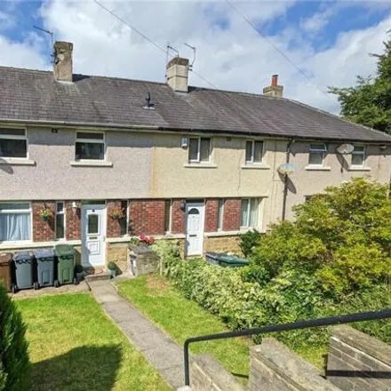 Buy this 2 bed townhouse on The Oval in Bingley, BD16 4RH