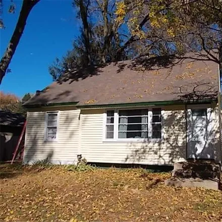 Buy this 4 bed house on 637 Skillman Avenue West in Roseville, MN 55113