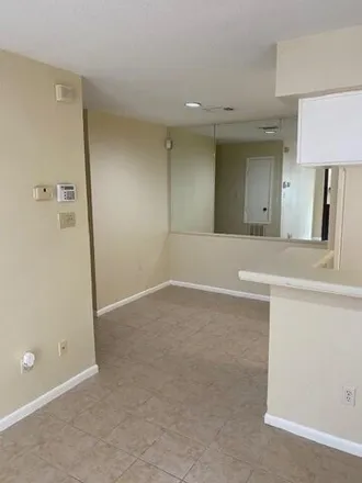 Image 4 - 15500 Zabolio Drive, Houston, TX 77598, USA - Condo for sale