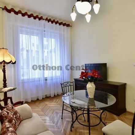 Image 4 - Használtruha, Veszprém, Mindszenty József utca 2, 8200, Hungary - Apartment for rent