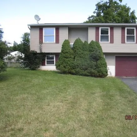 Buy this 3 bed house on 4219 Huntingcreek Drive in Euclid, Clay