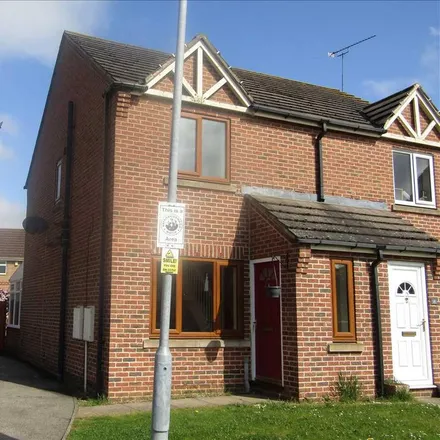 Rent this 2 bed duplex on Ivy House Court in North Lincolnshire, DN16 3GS