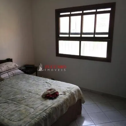 Buy this 3 bed house on Avenida Guarulhos 3564 in Ponte Grande, Guarulhos - SP