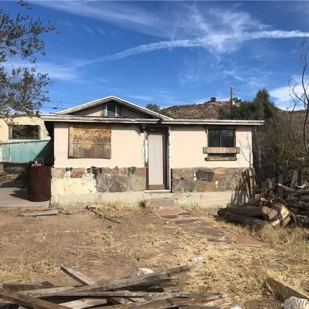 Buy this 2 bed house on 142 Walnut Street in Kingman, AZ 86401